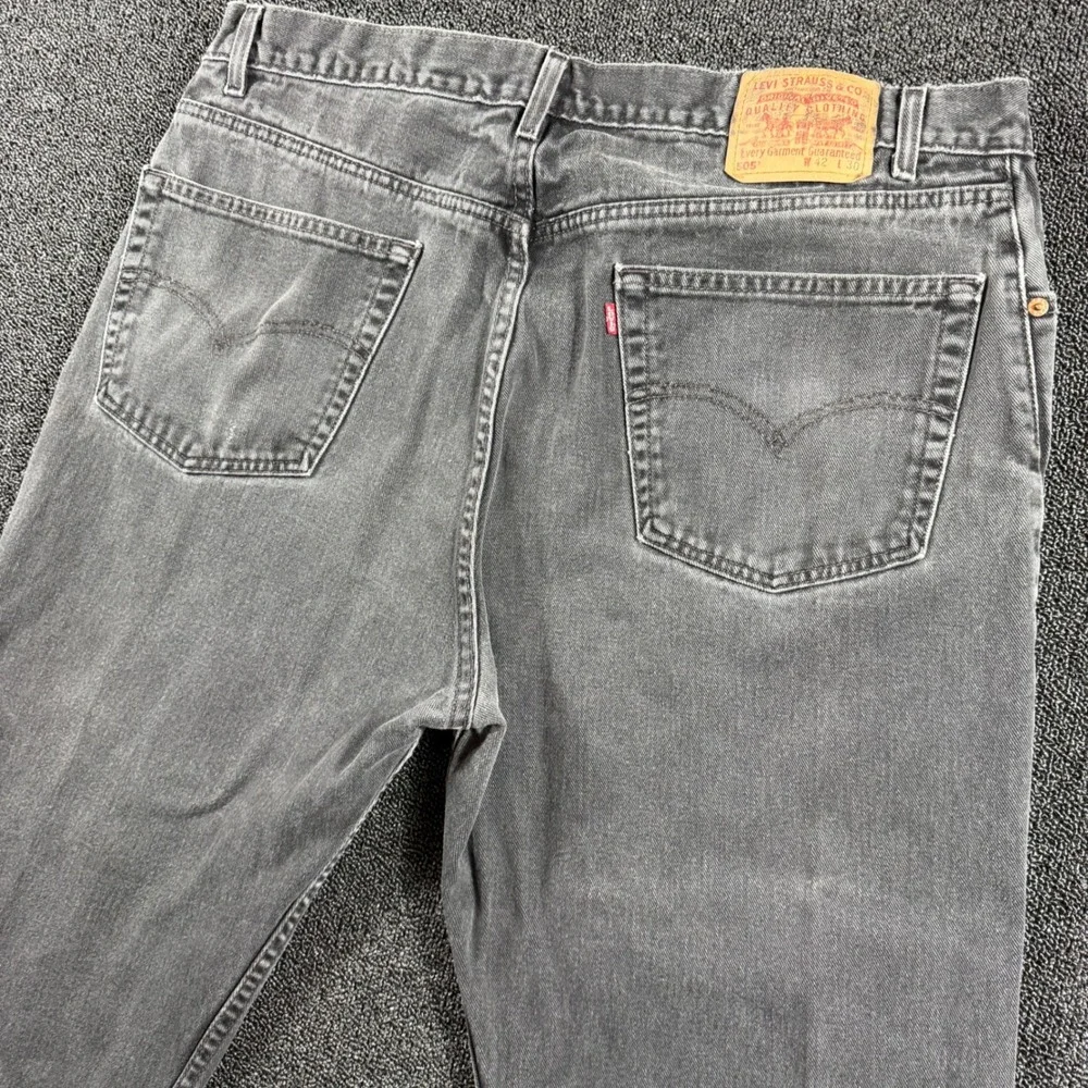 Vintage Levi's 505 Regular Fit Jeans Mens 40x30 Faded Black Distressed Denim 90s